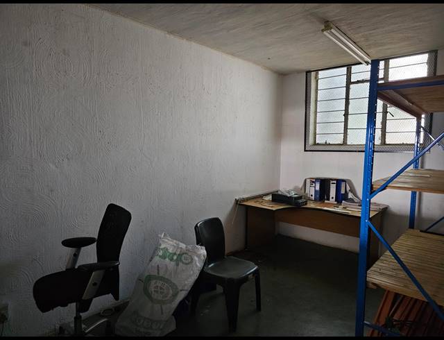 650M² FACTORY TO LET IN ROODEKOP